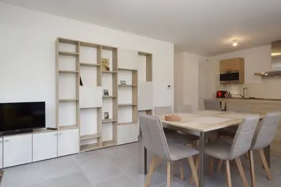 Image de Appartement à Servoz : 4 pièces, terrasse, garage, accepte animaux, proche randonnées et remontées.