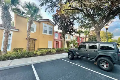 Image de Grand Emerald 3br TownHouse near Disney Parks