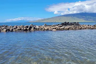 Image de Time 2 Play, \"Beach theme\" Maui Condo across the street from the ocean.