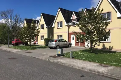 Kerry Lee Homes Summer Holiday Rentals - Tralee town heart of the Kerry Outdoors