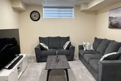 Image de Private Cozy 1 Bedroom Basement Suite