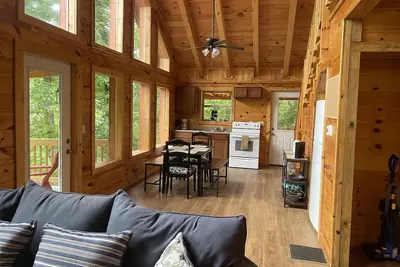 Image de Luxury cabin with a \"mountain view\" with a hot tub and internet