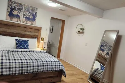 Image de Studio complet à Hull avec parking, wifi et cuisine à 5min du parlement d'Ottawa