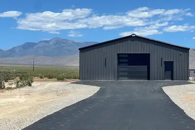 Image de Barndominium Desert Escape - Mountain View, town close, gateway to Death Valley