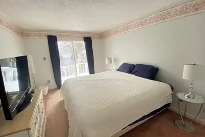Image de Cozy London 5 Bdrm Home-Mins From All Amenities