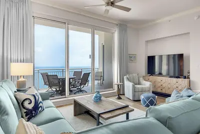 Image de Your Florida Vacation Destination! Beautiful White Beaches with a Quieter Vibe.