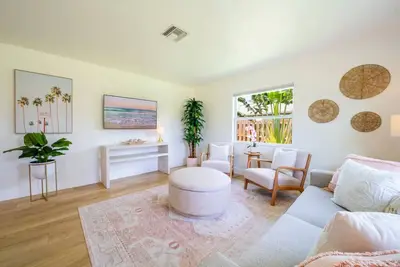 Image de The Canary Palm - Fenced Private Backyard