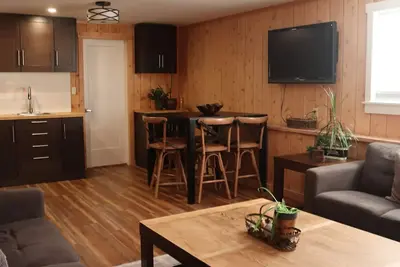 Image de Nuestra Casa – Beautiful and spacious downstairs suite in Lake Cowichan