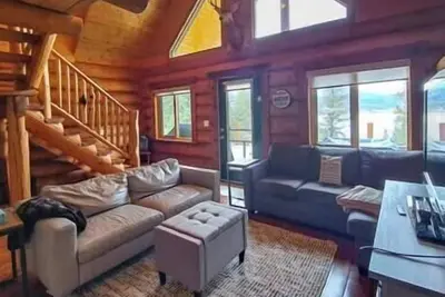 Image de Charming Cabin / Close to Lake / Fire Pit / 3 Bdrm