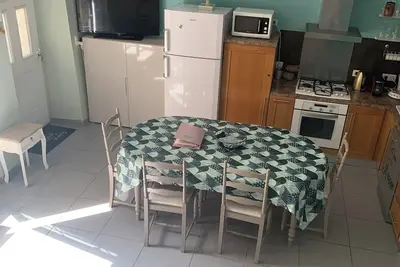 Image de Maison de Village au calme avec terrasse tropezienne à 15 min des plages