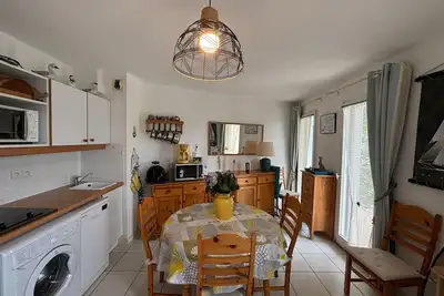 Image de Appartement lumineux au port de plaisance des Sables-d'Olonne avec balcon et équipements modernes