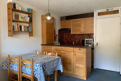 Image de Studio lumineux avec balcon sud, proche commerces et pistes, parking privé, pour 4 personnes, Pra Loup