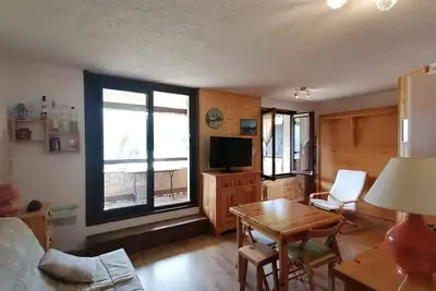 Image de Studio rénové pour 5 personnes avec balcon à Pra Loup