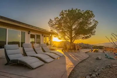 Image de ☆Mountain Breeze Villa<br>☆ Spa ☆ Boulders ☆Jt Views☆