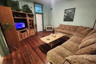 Image de RiverView Lux: 420 Friendly Green Room, with a secret room search