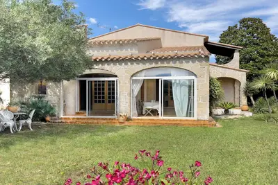 Image de Entièrement rénovée villa d'architecte 145 m2