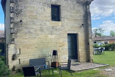 Image de 🏡 Gîte de charme dans une ancienne grange en pierre – Proche Saint-Émilion