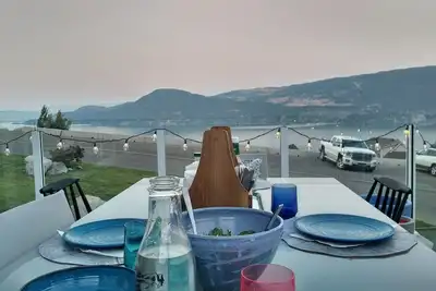 Image de Veni-Vedi-Amavi\n'We Came'\n'We Saw'\n'We Loved'