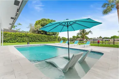 Image de Delray Beach Pool/Spa/Putting Green. Minutes to Beach and Atlantic Ave.