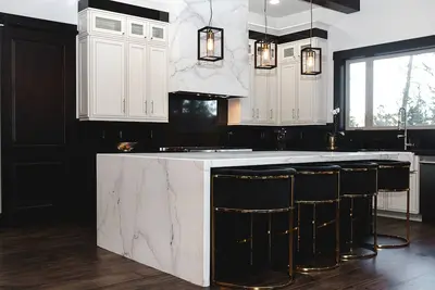 Image de Stylish Ranch Home w\/ Panoramic Windows. Family-Friendly!