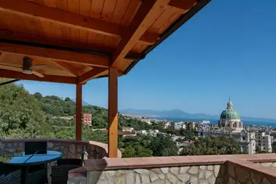 Image de Villa Nikita nestled in the greenery of Capodimonte with breathtaking views and ample space.