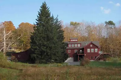 Image de Cheever Hollow Farm an essential retreat central to Lenox and the Berkshires