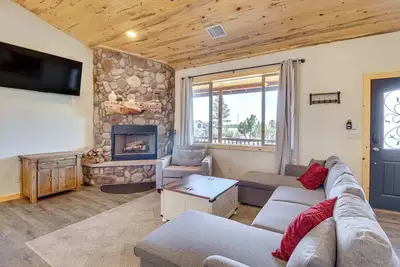 Image de Near Hiking Trails: Overgaard Home w\/ Large Yard!