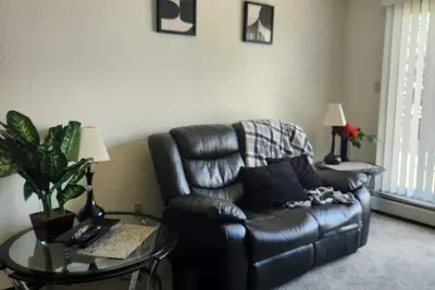Image de Cozy One Bedroom Apartment With Balcony Near Red Deer Hospital! Free Laundry.