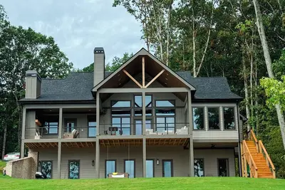 Image de Lake Oconee Luxury: Exceptional Lakefront Rental w/ Unbeatable Views & Amenities