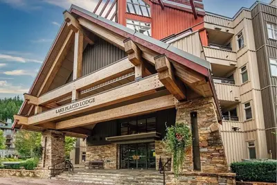 Image de Stylish Retreat / steps to Gondola / pool&hot tub