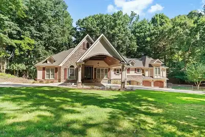 Image de Large Luxury Lake Home with Private Dock, Pet Friendly, Hot Tub
