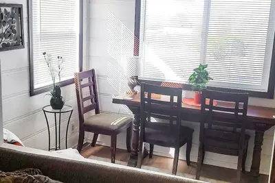 Image de Desert Skies 2 BRs/2 Qn beds/1 bath with great views