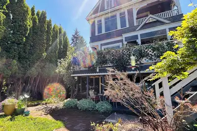 Image de Blue Heron Manor: Historic charm centrally located