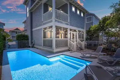 New 5br30A-Private Heated Pool-Walk to Beach-Bikes