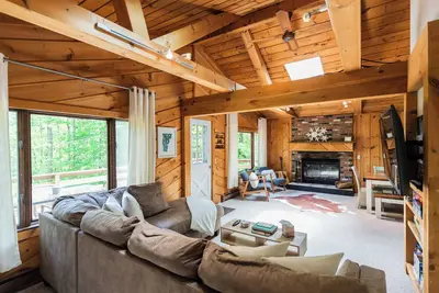 Image de Private Chalet: walk to hiking/biking trails and golf course