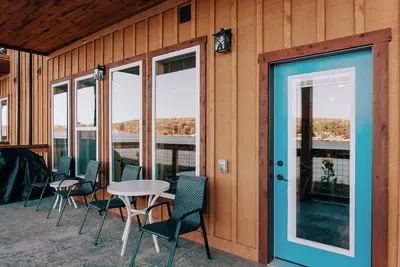 Image de Water Edge Sauna Terrace 15a