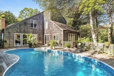 Image de Villa Flasses: Your Ultimate Luxury Vacation Rental in Southampton