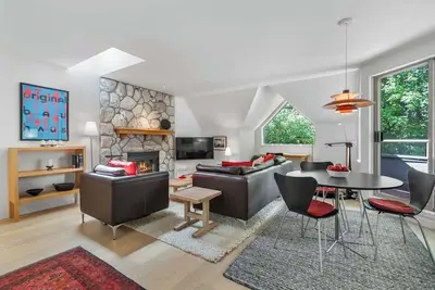 Image de Bright & Stylish, Excellent location near skiing