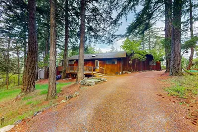 Image de Secluded dog-friendly home with mountain views & gas fireplace