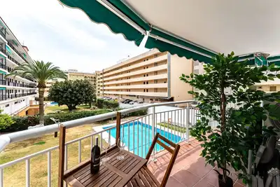 Image de Perfect Location 3 Bedrooms 2 bath, Parking, Pool