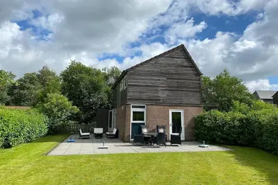 Image de Maison à Grou près des Lacs Frisons