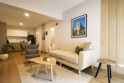 Image de w* | Majestic 2br w/ Balcony in Miraflores