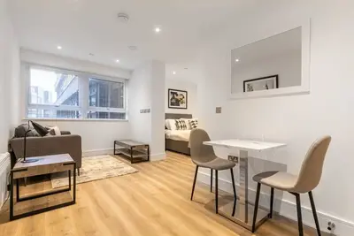 Image de Lovely Spacious Studio in East Grinstead