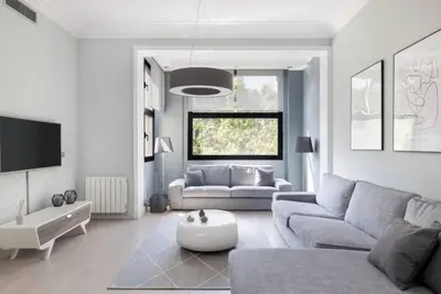 Image de Stunning 4 Bedroom Apartment with balcony  on Avenida Diagonal, Eixample Area\n