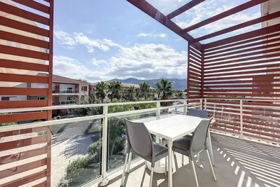 Appartement lumineux avec piscine, terrasse et à 5 minutes de la plage à Argelès-sur-Mer