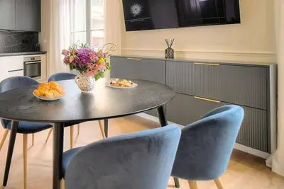 Image de 2 beds - 2 bath - Ac - 8 mins from Palais