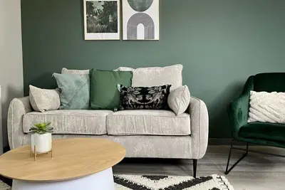 Image de Stylish quiet Galashiels apartment:private parking