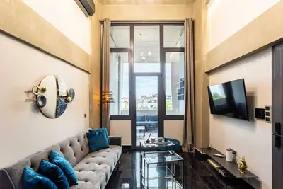 Image de Ventiri Lofts - Cozy Penthouse with Balcony