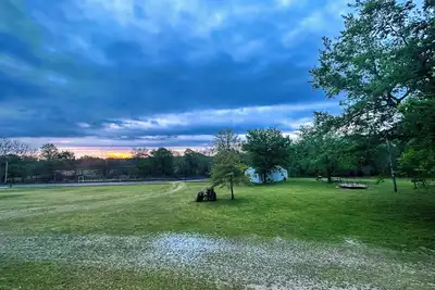 Image de Away from the bustle of the city, close to the lake, perfect for families