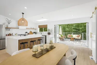 Image de Modern Luxury Home by Russian River - Private Hot Tub, Office, Ev Charger, Deck!